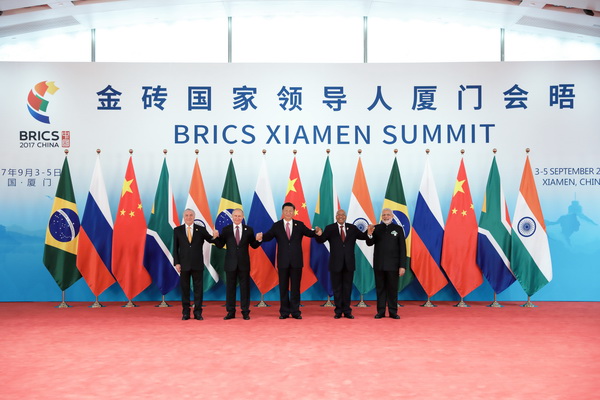 合影改.jpg