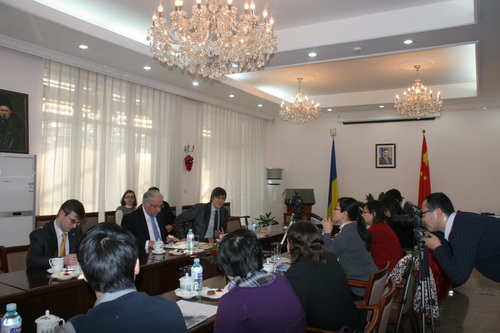 Пресс-конференция, посвященная 20-летию установления дипотношений между КНР и Украиной